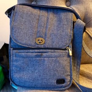 Lug crossbody bag